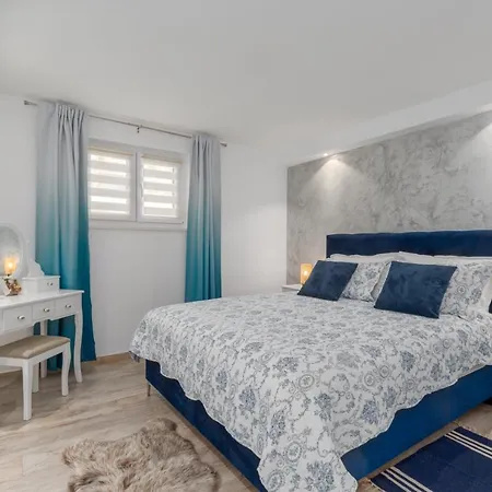 Apartment Apartment Amor